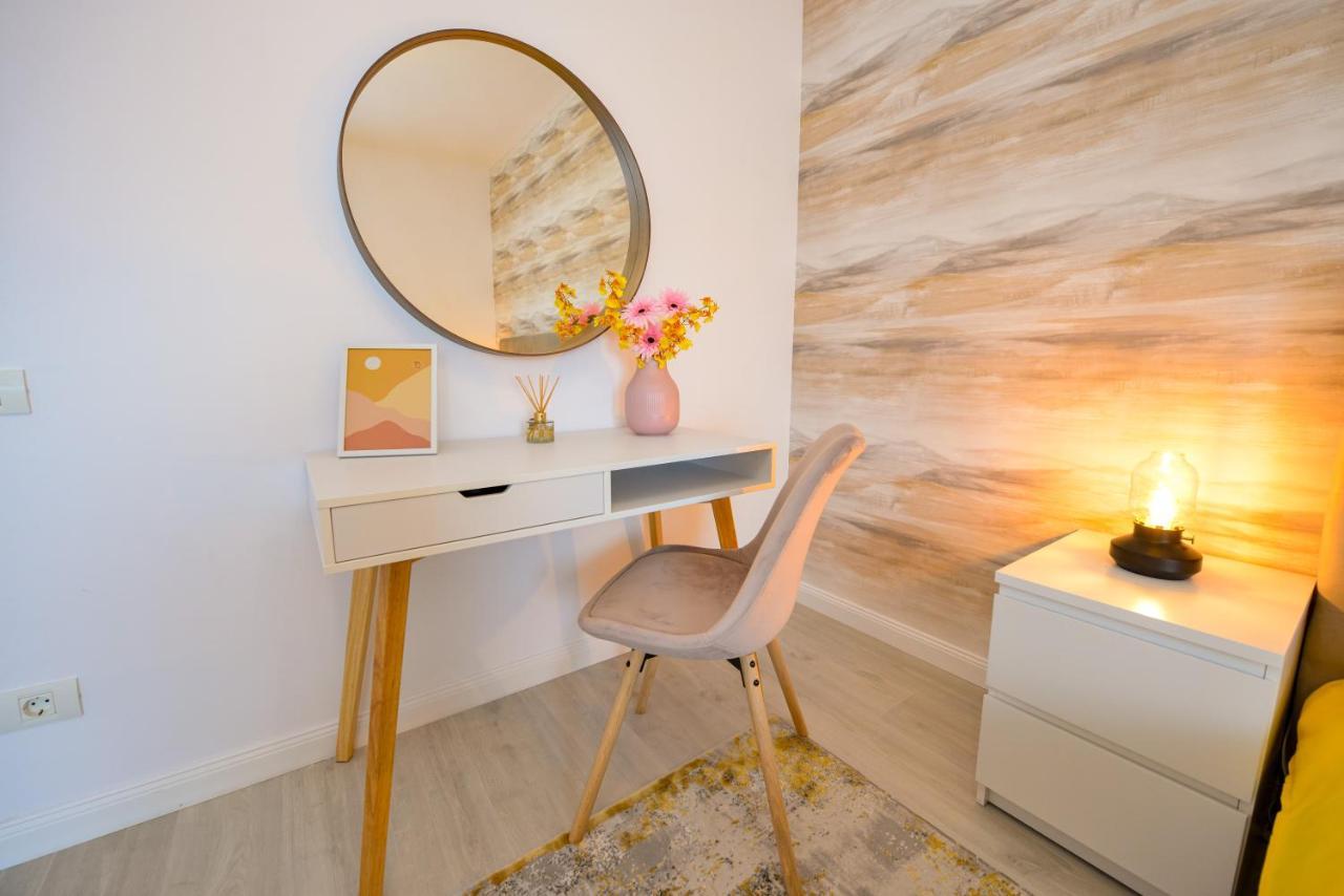 Sofia Cozy Apartment - Underground Private Parking 布加勒斯特 外观 照片