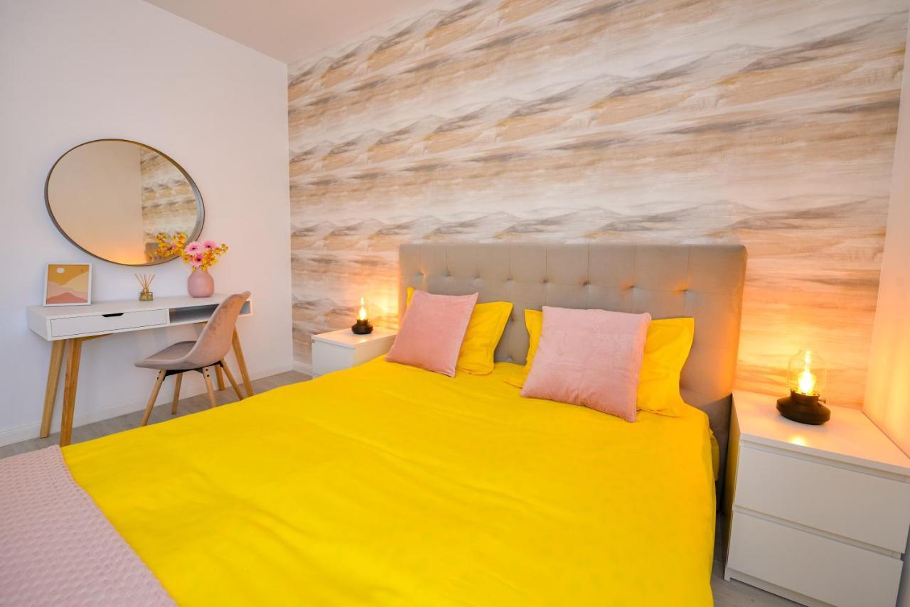 Sofia Cozy Apartment - Underground Private Parking 布加勒斯特 外观 照片