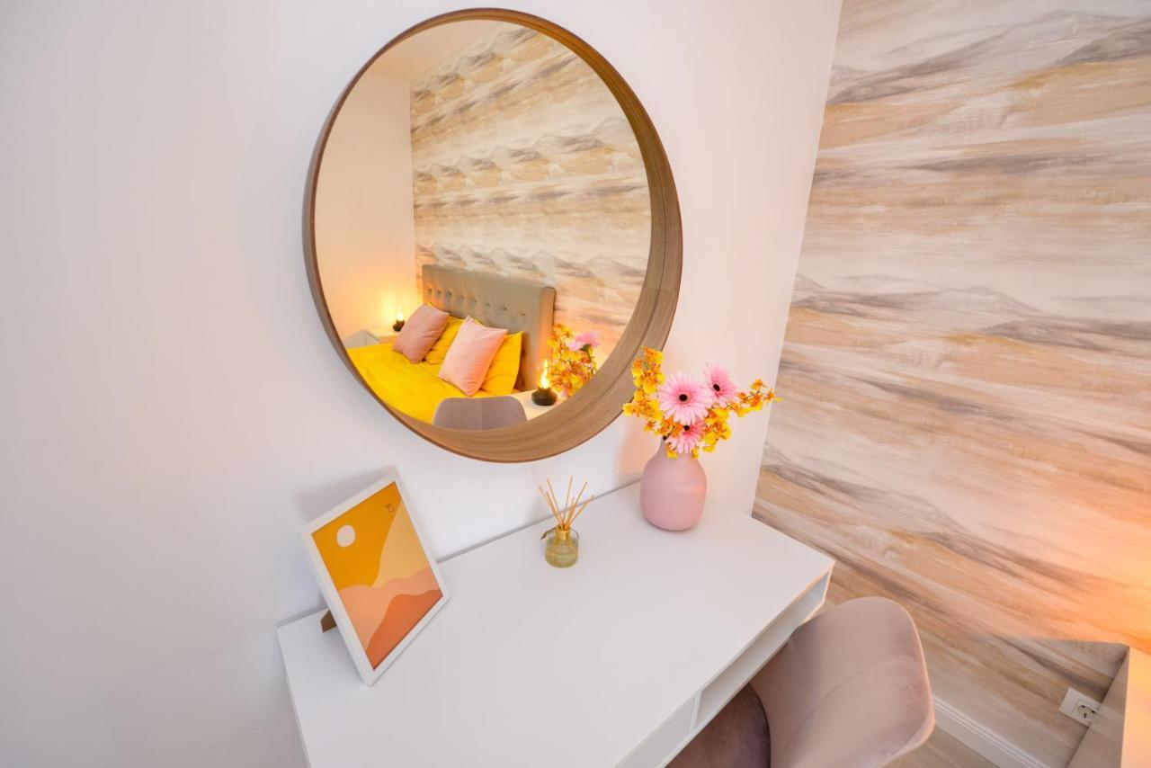 Sofia Cozy Apartment - Underground Private Parking 布加勒斯特 外观 照片
