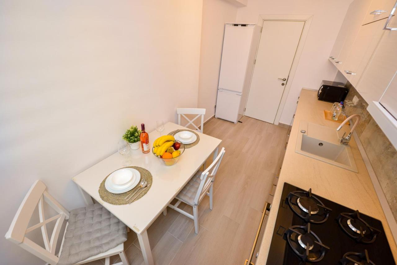 Sofia Cozy Apartment - Underground Private Parking 布加勒斯特 外观 照片